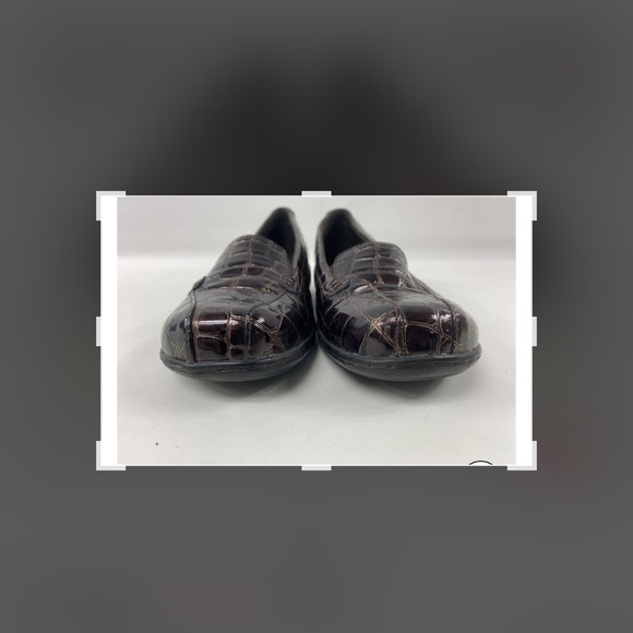 Clarks Sz 10 BrownAlligator Bendables Women's Loafer - Picture 11 of 11
